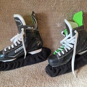 Bauer X-LS Ice Skates – Like New + Soakers